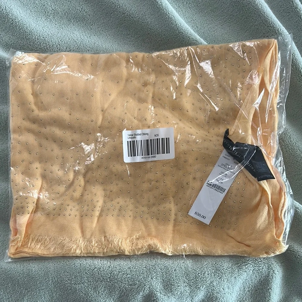 NWT WHBM Limocello Studded Scarf Size 25*80